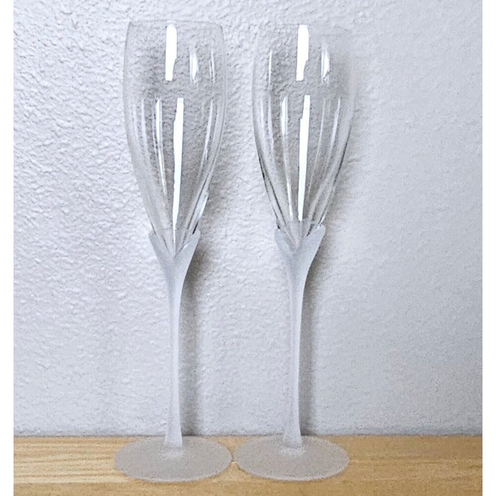 2 Colony Amaryllis Satin Fluted Champagne Glass crystal frosted stem vtg 1980